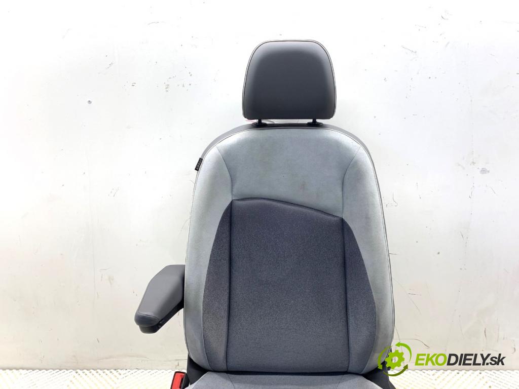 VW ID.3 liftback 2020 150 kW Pro  sedadlo levý přední část