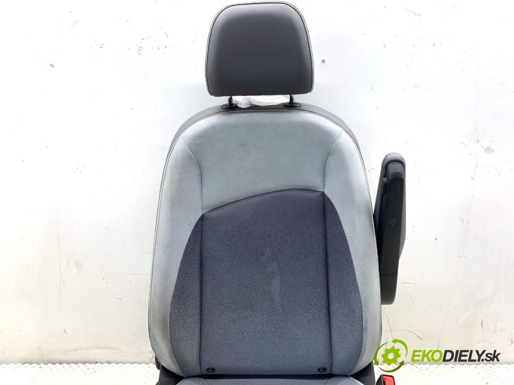 VW ID.3 liftback 2020 150 kW Pro  Sedadlo pravy predný