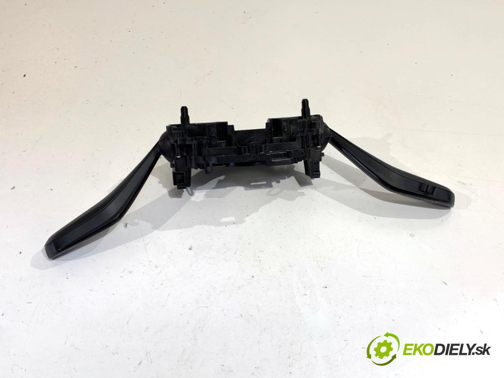 VW ID.3 liftback 2020 150 kW Pro  přepínač kombinovaný  (Páčky pod volantem)