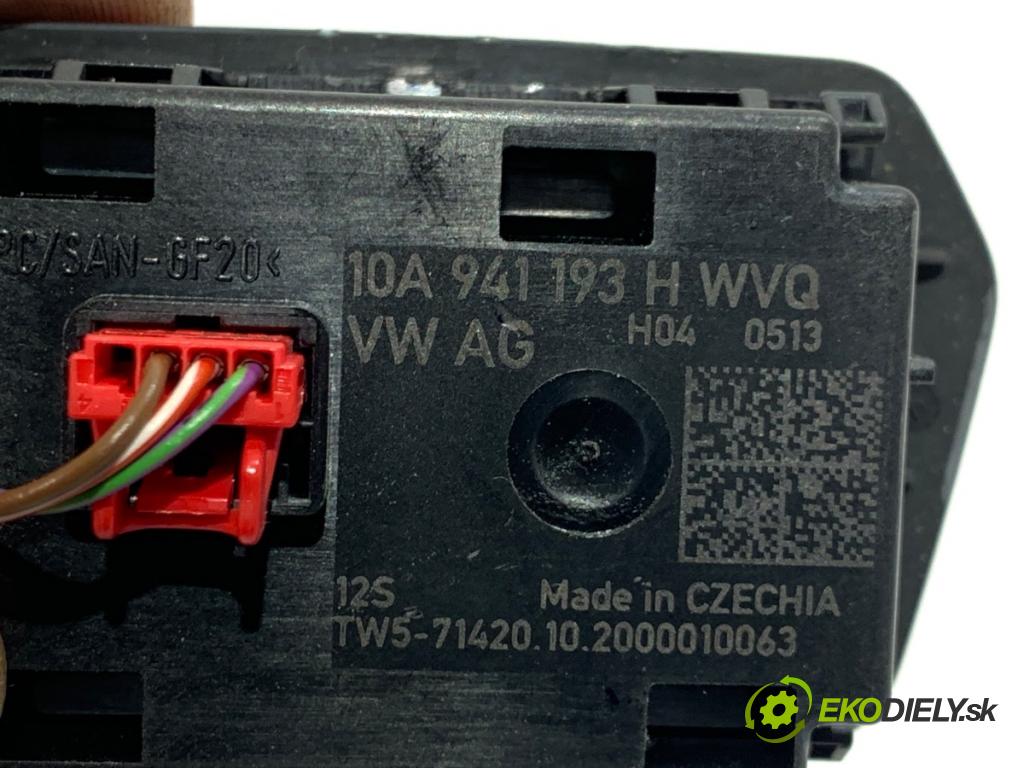 VW ID.3 liftback 2020 150 kW Pro  přepínač nastavení světel 10A941193H (Páčky pod volantem)