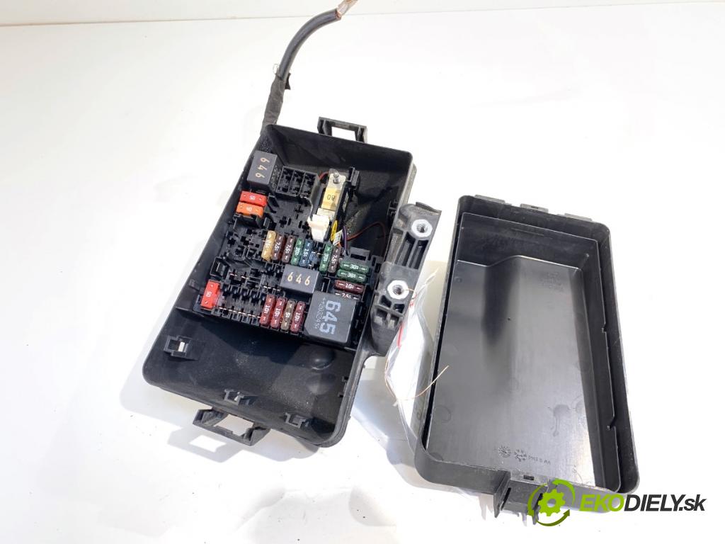 VW ID.3 liftback 2020 150 kW Pro  skříňka poistková 1EA907361A (Pojistková skříňka)