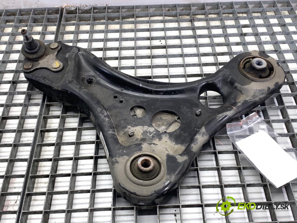 VW ID.3 liftback 2020 150 kW Pro  rameno levý přední část