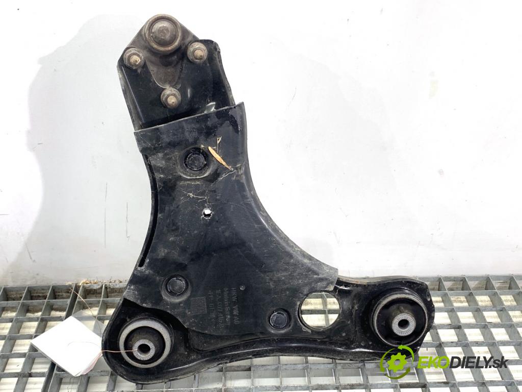 VW ID.3 liftback 2020 150 kW Pro  rameno pravý přední část