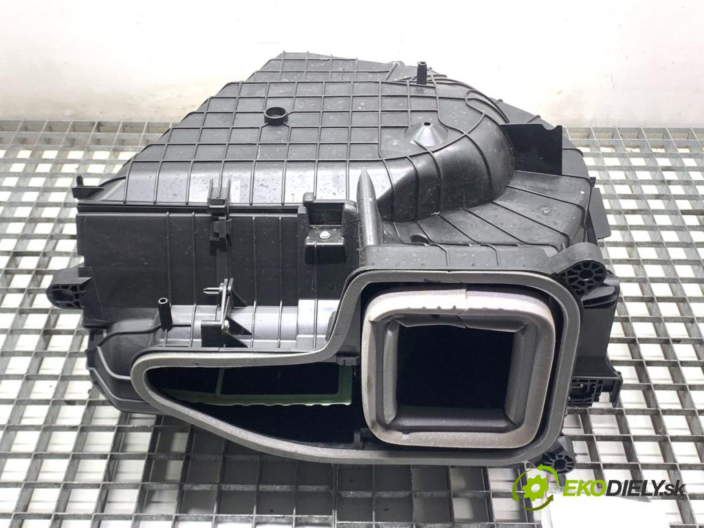 VW ID.3 liftback 2020 150 kW Pro  topení topné těleso radiátor topení 1EA820153F