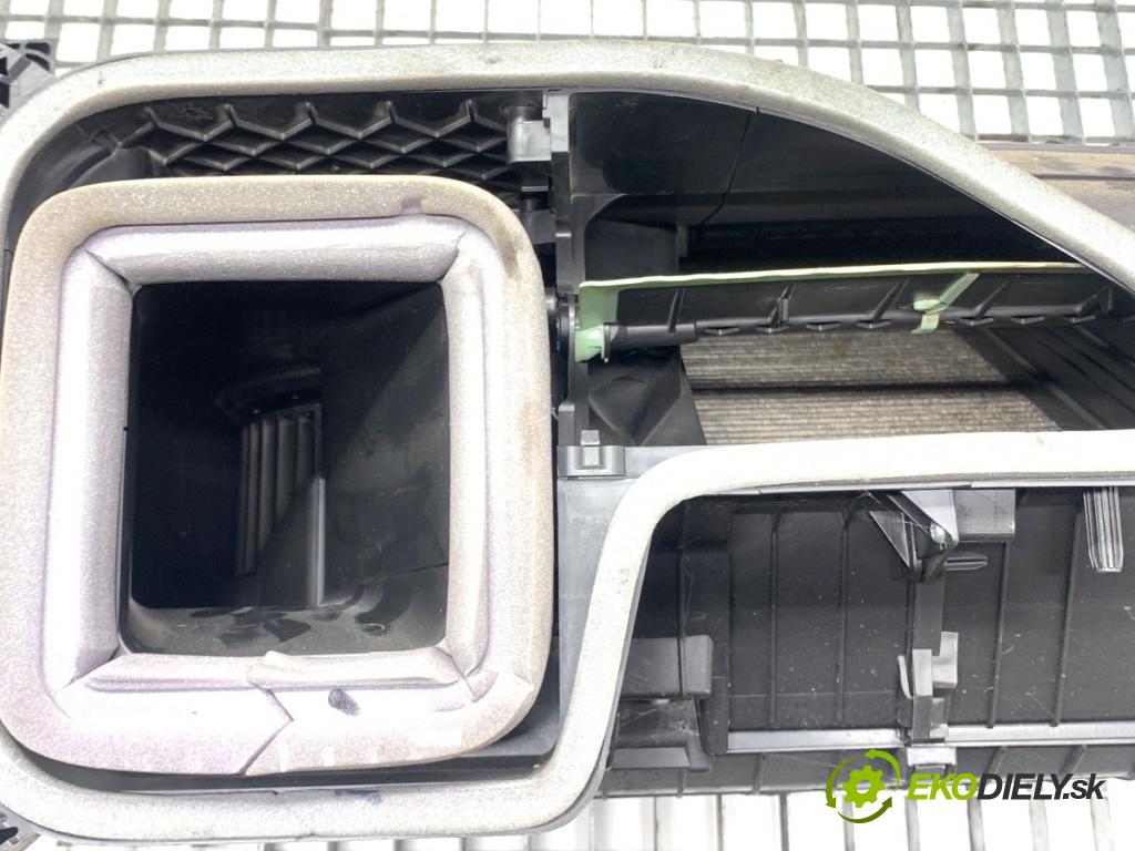 VW ID.3 liftback 2020 150 kW Pro  ventilátor kúrenia Výhrevné teleso, radiátor kúrenia 1EA820153F