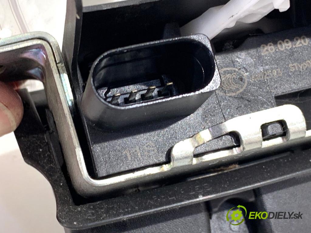 VW ID.3 liftback 2020 150 kW Pro  zámok dverí zad