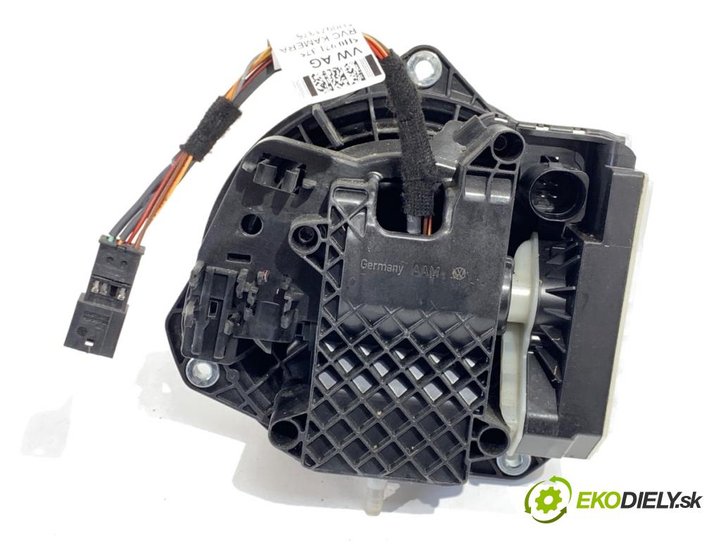 VW ID.3 liftback 2020 150 kW Pro  KAMERA Kľučka dverí zad 10A827469P