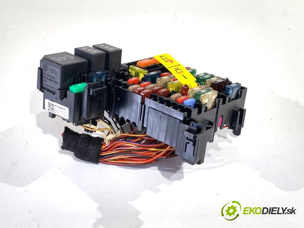 VW ID.3 liftback 2020 150 kW Pro  skříňka poistková 5WA937615 (Pojistková skříňka)