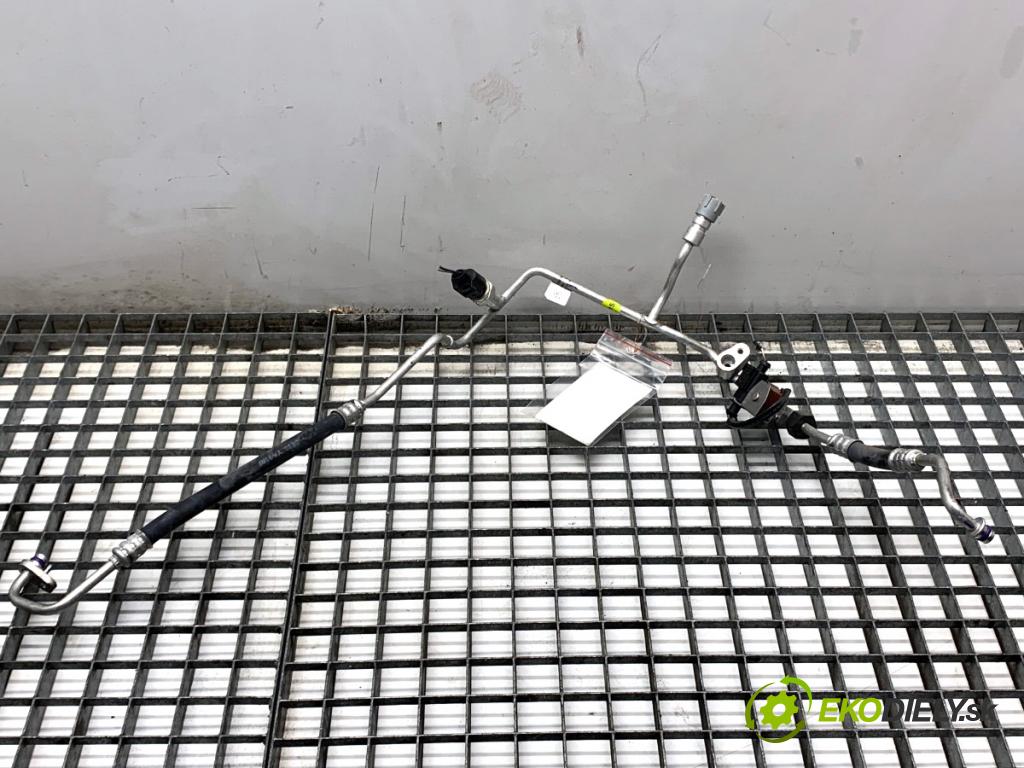 VW ID.3 liftback 2020 150 kW Pro  rúrka klimatizácie  (Rúrka klimatizácie)