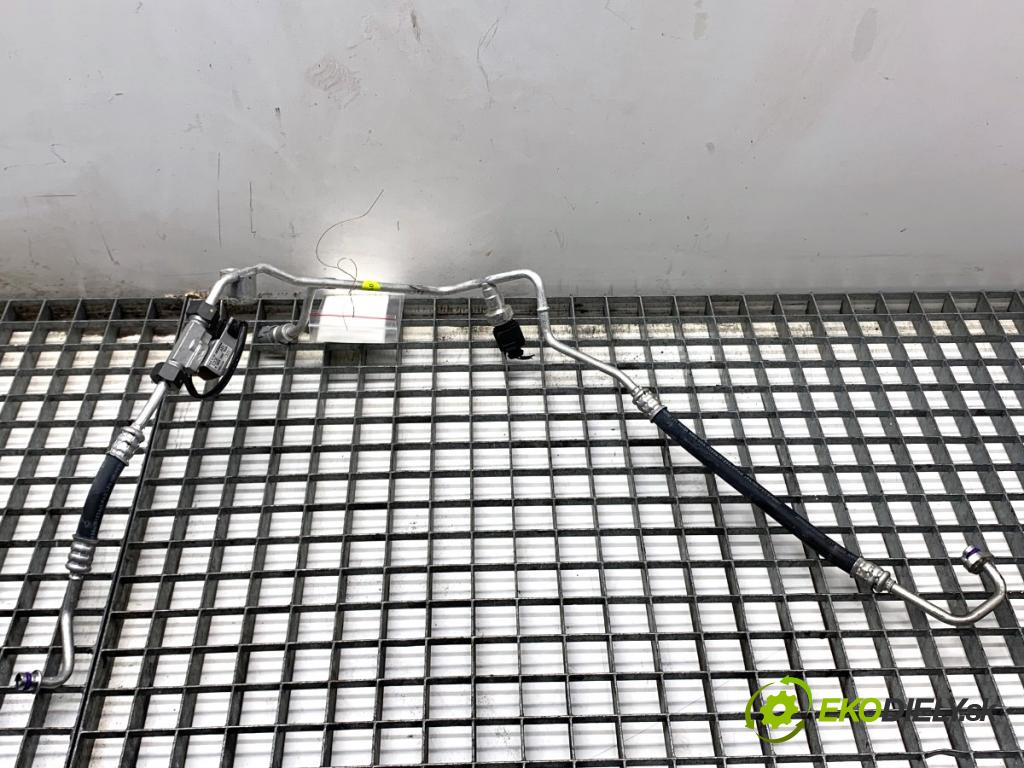 VW ID.3 liftback 2020 150 kW Pro  rúrka klimatizace  (Trubka klimatizace)