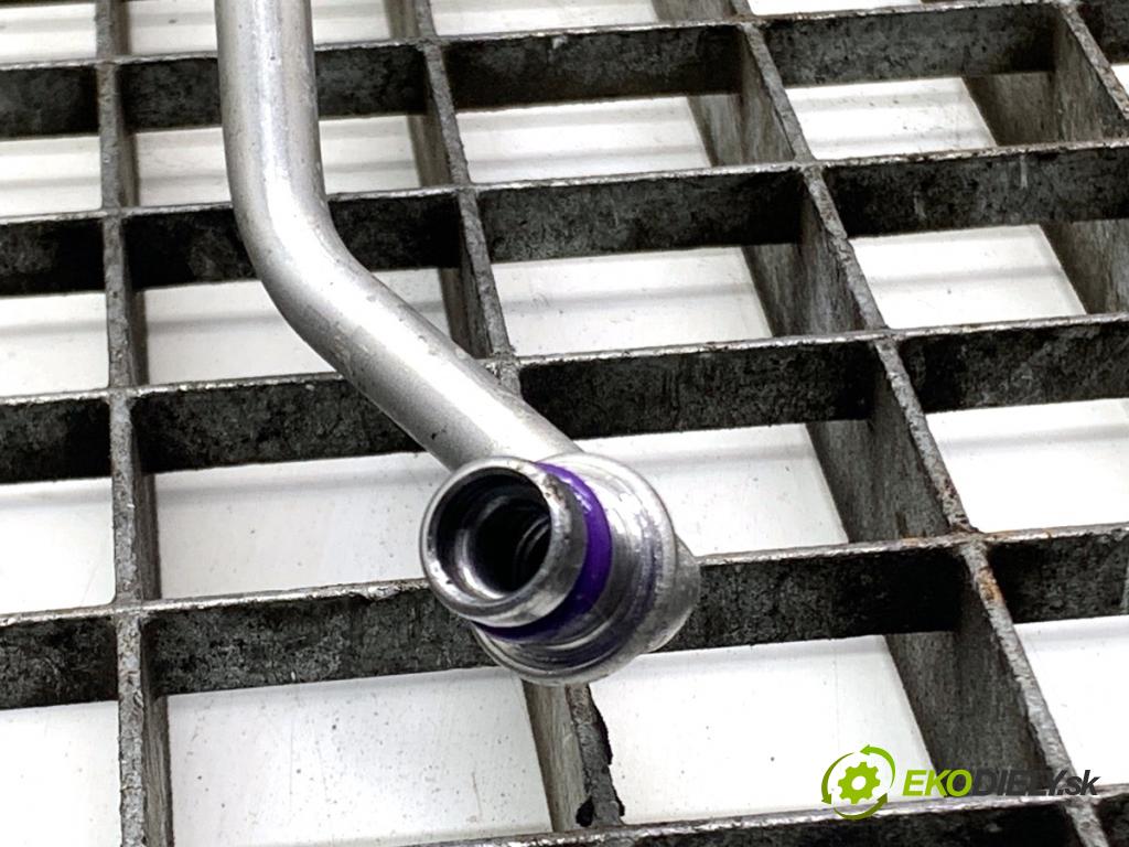 VW ID.3 liftback 2020 150 kW Pro  rúrka klimatizace  (Trubka klimatizace)