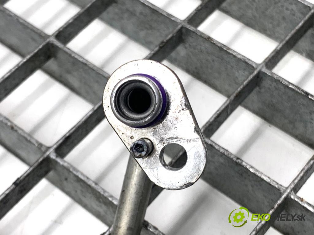 VW ID.3 liftback 2020 150 kW Pro  rúrka klimatizace  (Trubka klimatizace)