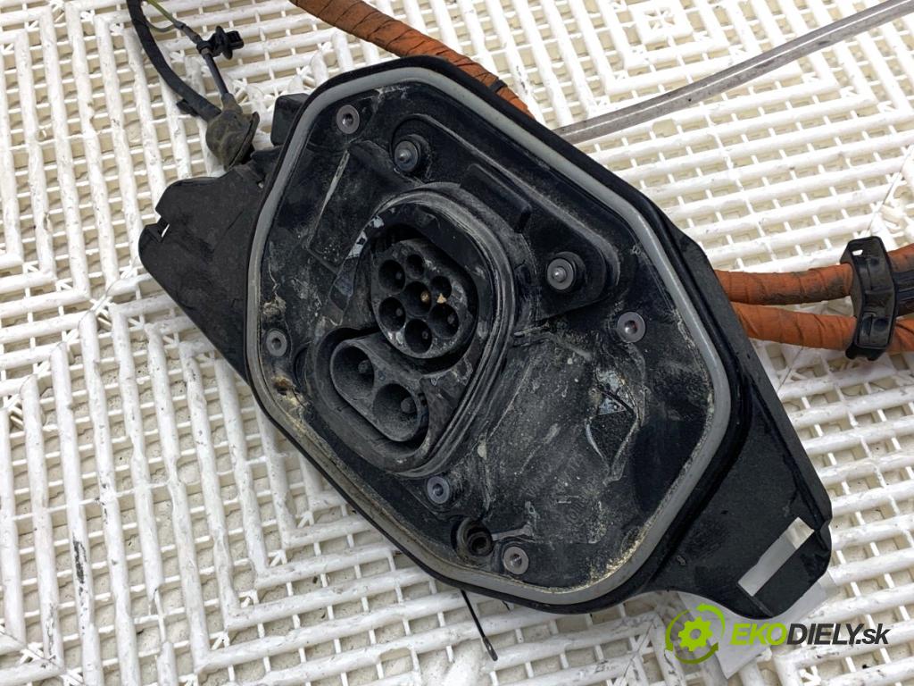 VW ID.3 liftback 2020 150 kW Pro  trubka vysokého NAPĚTÍ: NABÍJENÍ: