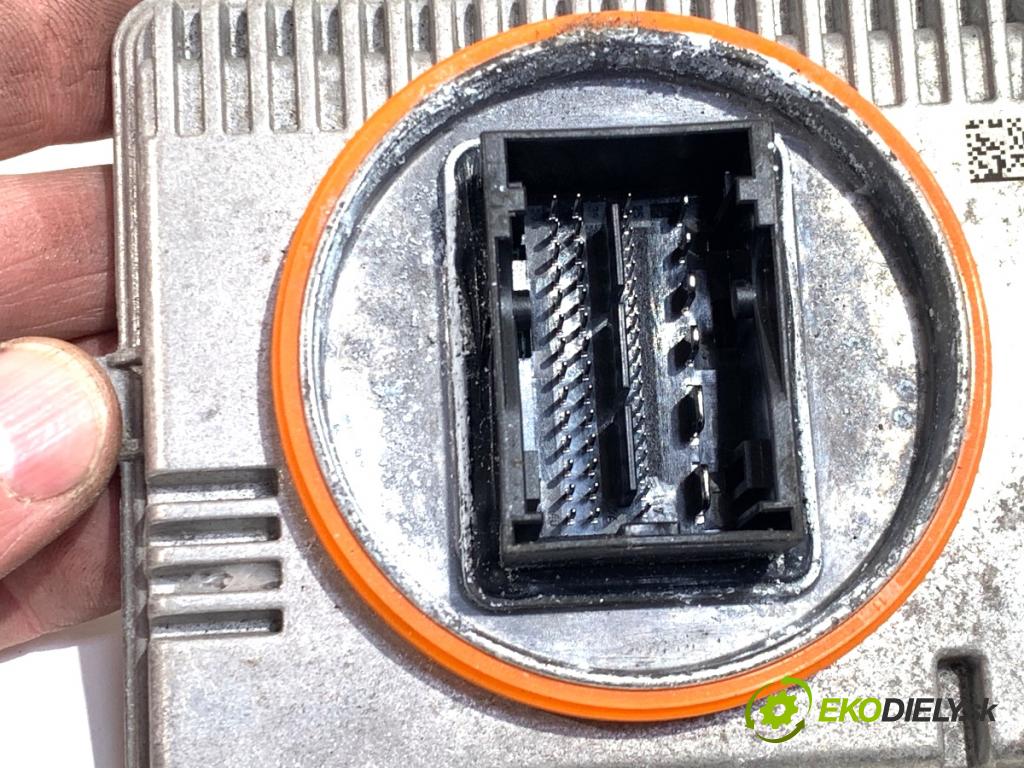 VW ID.3 liftback 2020 150 kW Pro  Menič XENON 992941572AE (Riadiaca jednotka xenónu)