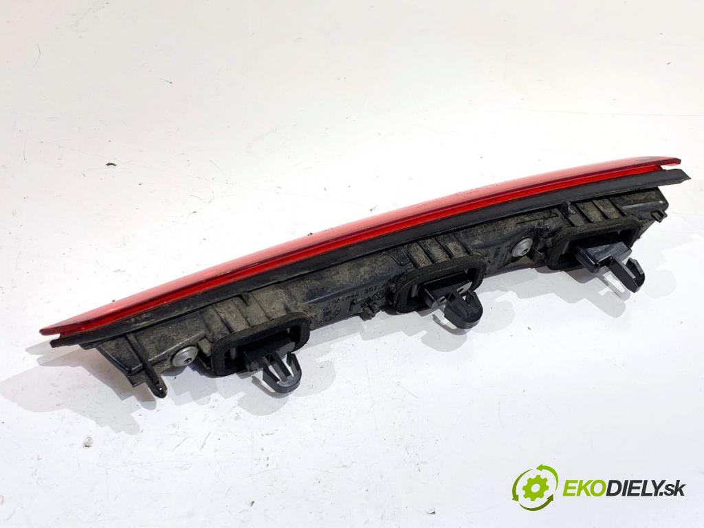 VW ID.3 liftback 2020 150 kW Pro  světlo zadní část levá strana vnitřní 10A945307A (Klika dveří ostatní)