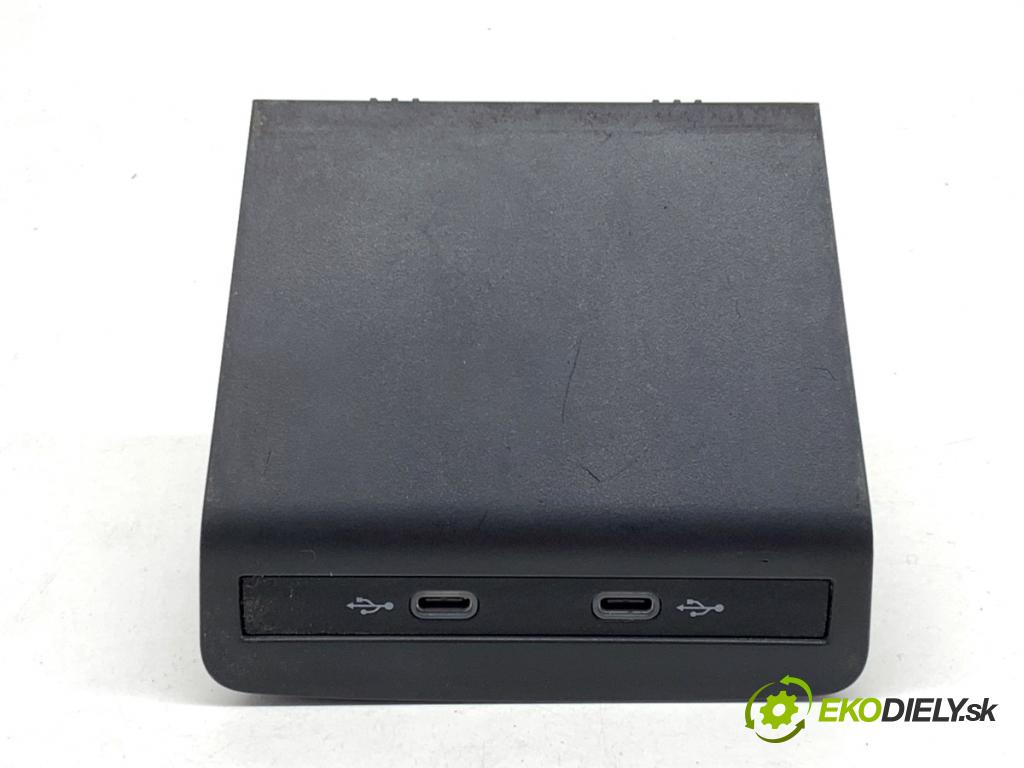 VW ID.3 liftback 2020 150 kW Pro  HNÍZDO: USB 5NA035736