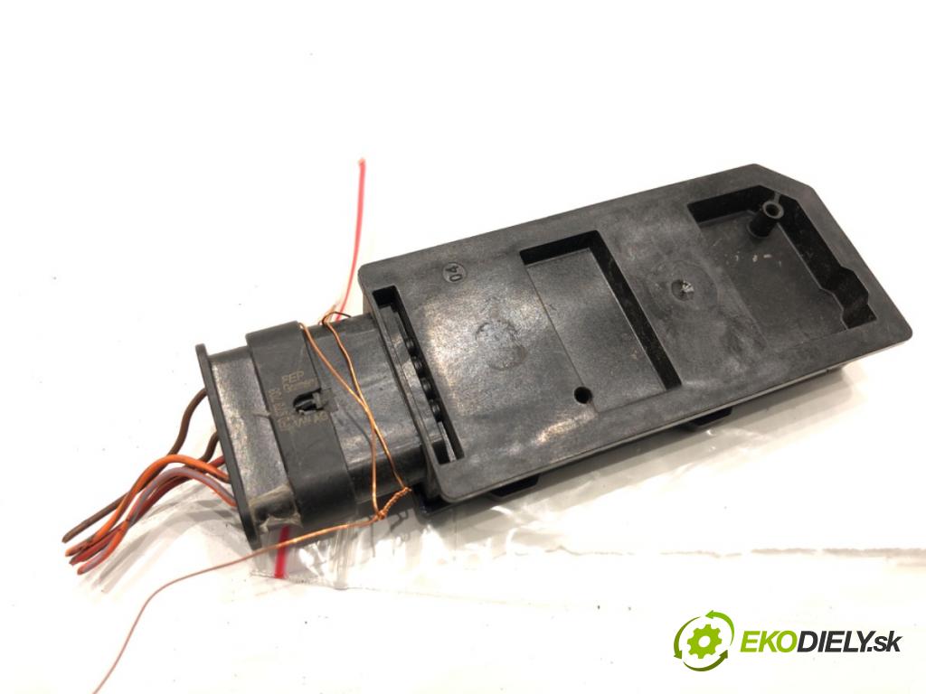 VW ID.3 liftback 2020 150 kW Pro  Zosilňovač antény KEYLESS 5WA962133D