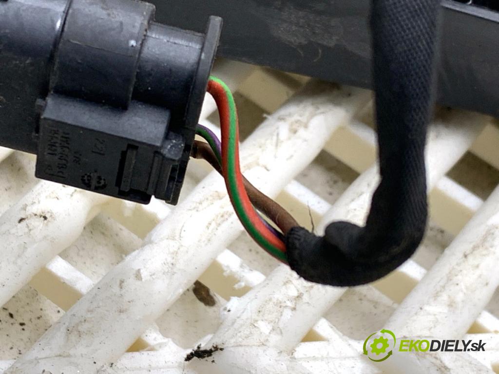 VW ID.3 liftback 2020 150 kW Pro  volant vzduchu Roleta ZÁVĚRKA: 1EA965501A