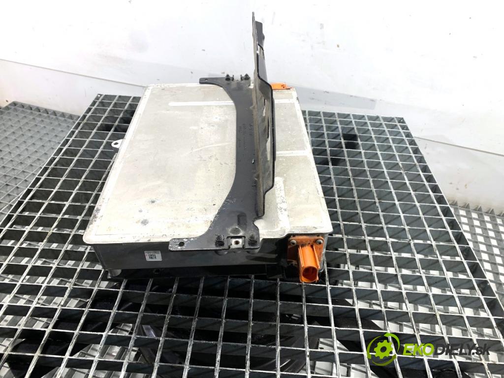 VW ID.3 liftback 2020 150 kW Pro  NABÍJEČKA: akumulátora BATERIE: modul NAPĚTÍ: 1EA915684BF