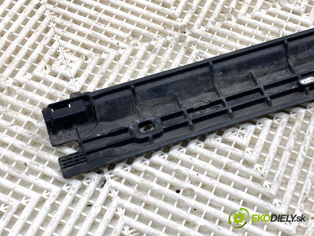 VW ID.3 liftback 2020 150 kW Pro  lišta násada prahová levá strana 1EA825529