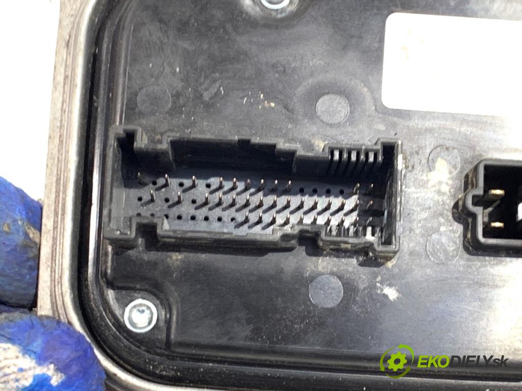 MERCEDES-BENZ W176 ---  --- --- --- Menič LED A1769004104