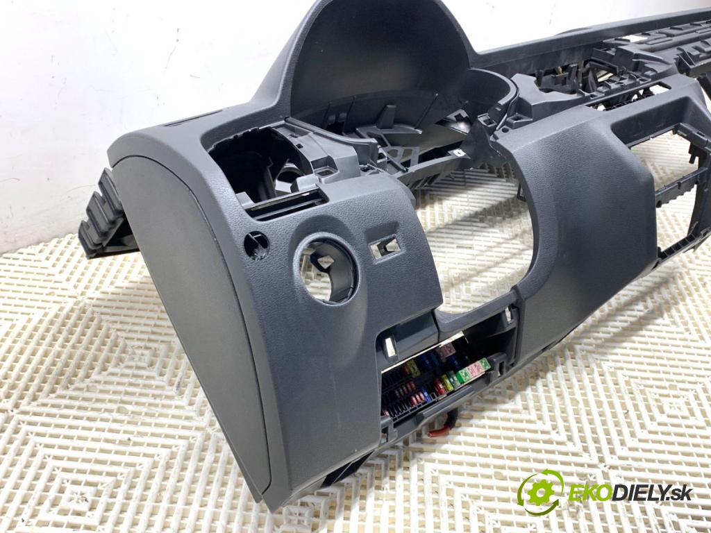 SKODA FABIA III liftback 2018 55 kW 1.0 999 Palubná doska VANKÚŠ: spolujazdca 6V1857009P 6V0880204