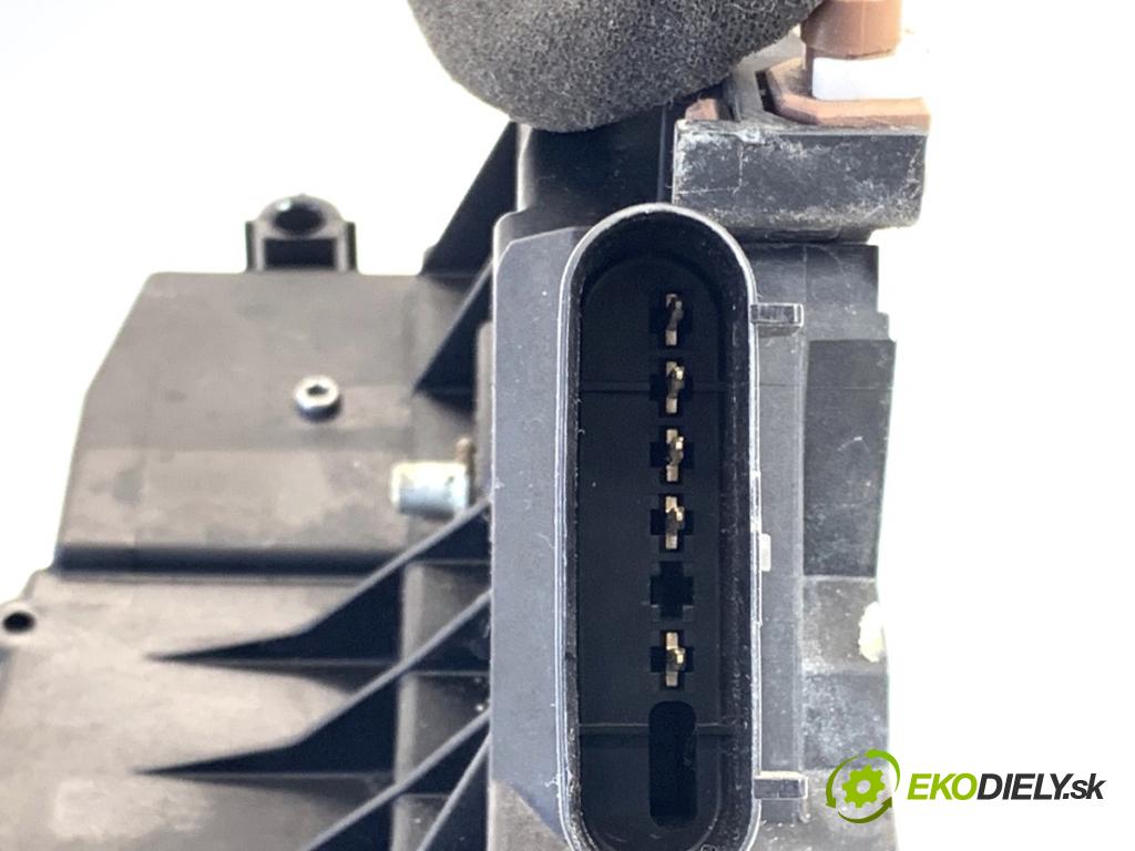 FORD MONDEO MK5 Kombi 2018 88 kW 1.5 TDCi 1499 zámok dveře pravý přední část BM5A-A21812-DG