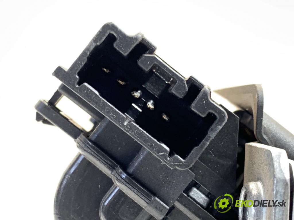 FORD MONDEO MK5 Kombi 2018 88 kW 1.5 TDCi 1499 zámok dverí zad DS7A-N442A66-AD