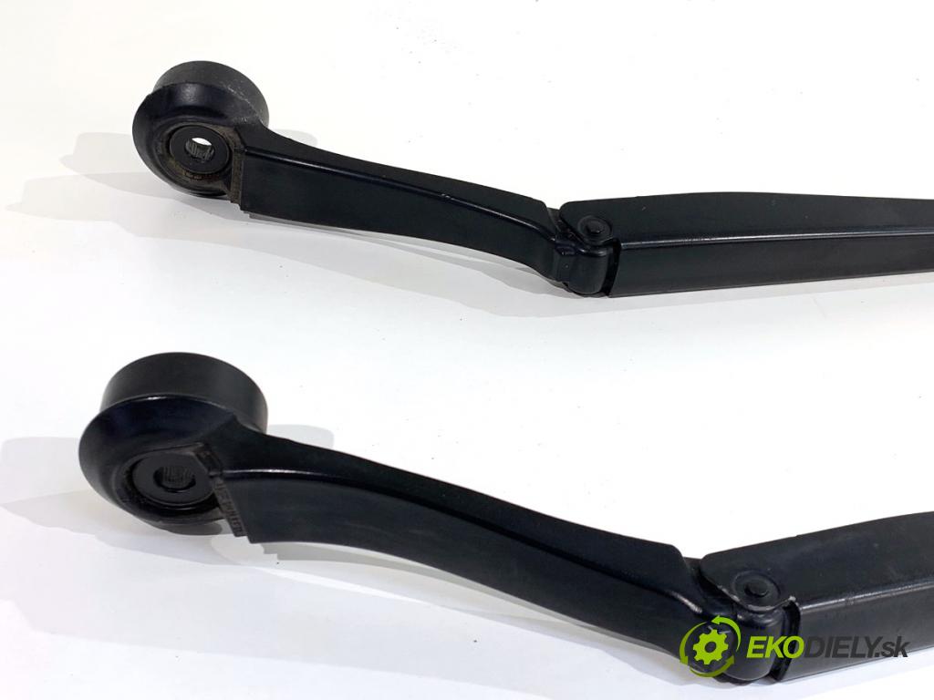 FORD MONDEO MK5 Kombi 2018 88 kW 1.5 TDCi 1499 Rameno stierače predný DS73-17B589-AD DS73-17C495-AD