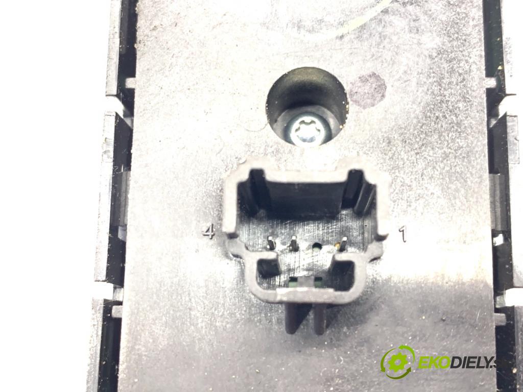 FORD MONDEO MK5 Kombi 2018 88 kW 1.5 TDCi 1499 Prepínač okien DG9T-14540-EDW (Prepínacie páčky pod volantom)