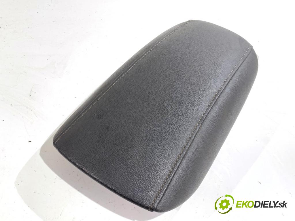 FORD MONDEO MK5 Kombi 2018 88 kW 1.5 TDCi 1499 loketní opěrka DS73-F045C74 (Loketní opěrka)