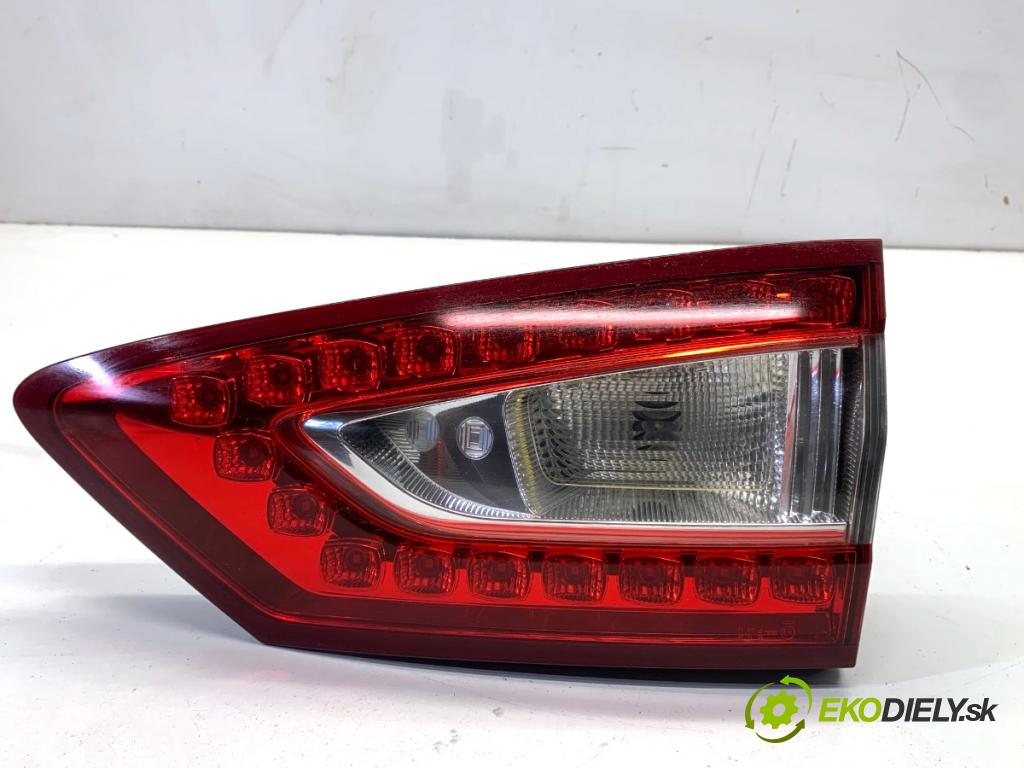 FORD MONDEO MK5 Kombi 2018 88 kW 1.5 TDCi 1499 Svetlo zad pravá vnútorná DS73-13A602-CH (Kľučka dverí ostatné)