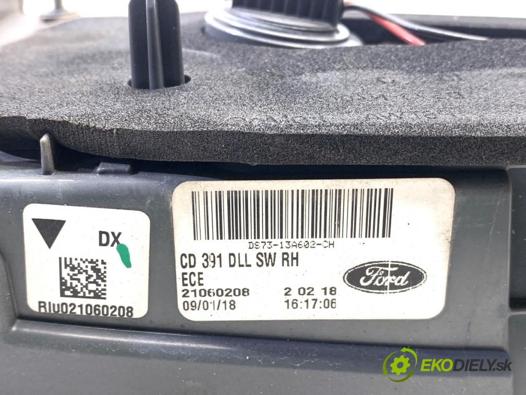 FORD MONDEO MK5 Kombi 2018 88 kW 1.5 TDCi 1499 Svetlo zad pravá vnútorná DS73-13A602-CH (Kľučka dverí ostatné)