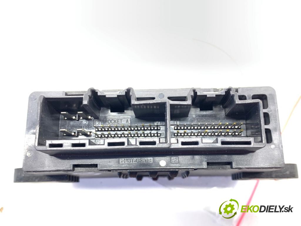 FORD MONDEO MK5 Kombi 2018 88 kW 1.5 TDCi 1499 Modul Dvere predný ľavy DG9T-14B531-FB