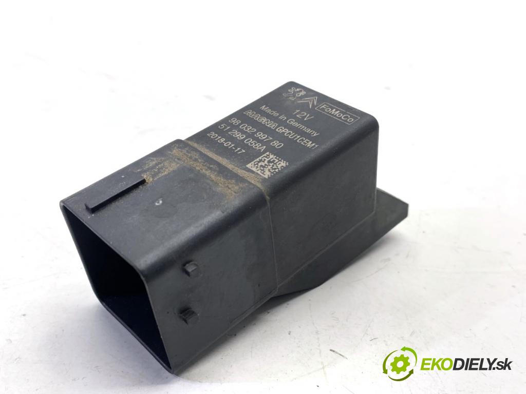 FORD MONDEO MK5 Kombi 2018 88 kW 1.5 TDCi 1499 relé sviečok žhavenia 9803299780 (Relé)