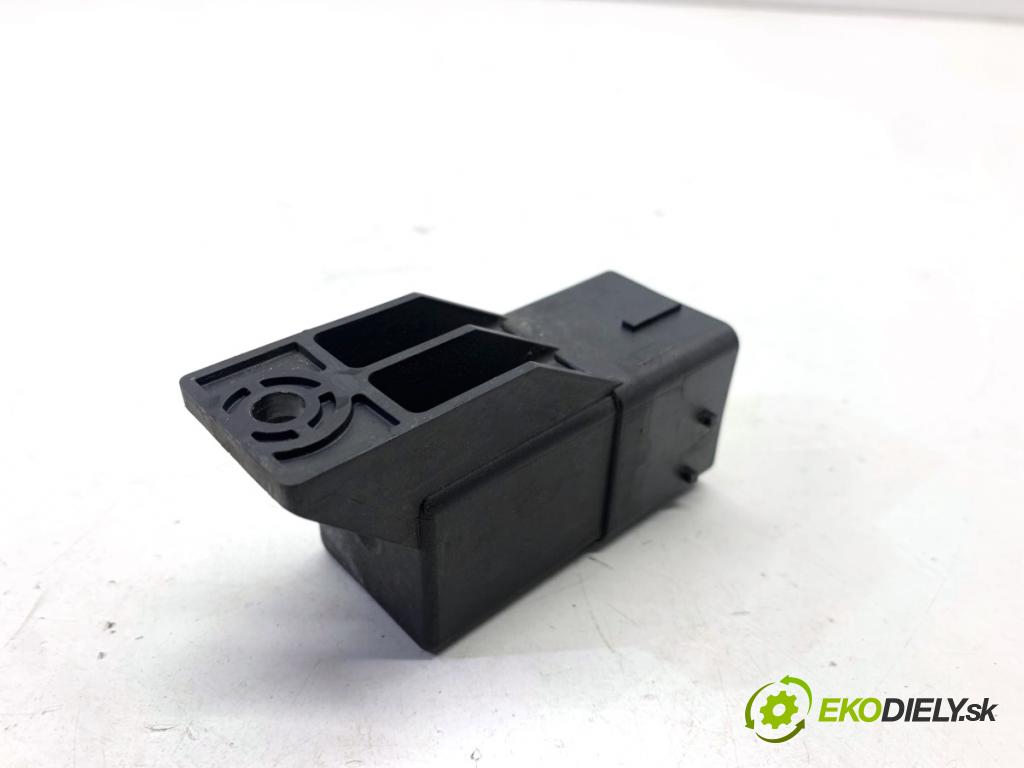 FORD MONDEO MK5 Kombi 2018 88 kW 1.5 TDCi 1499 relé sviečok žhavenia 9803299780 (Relé)