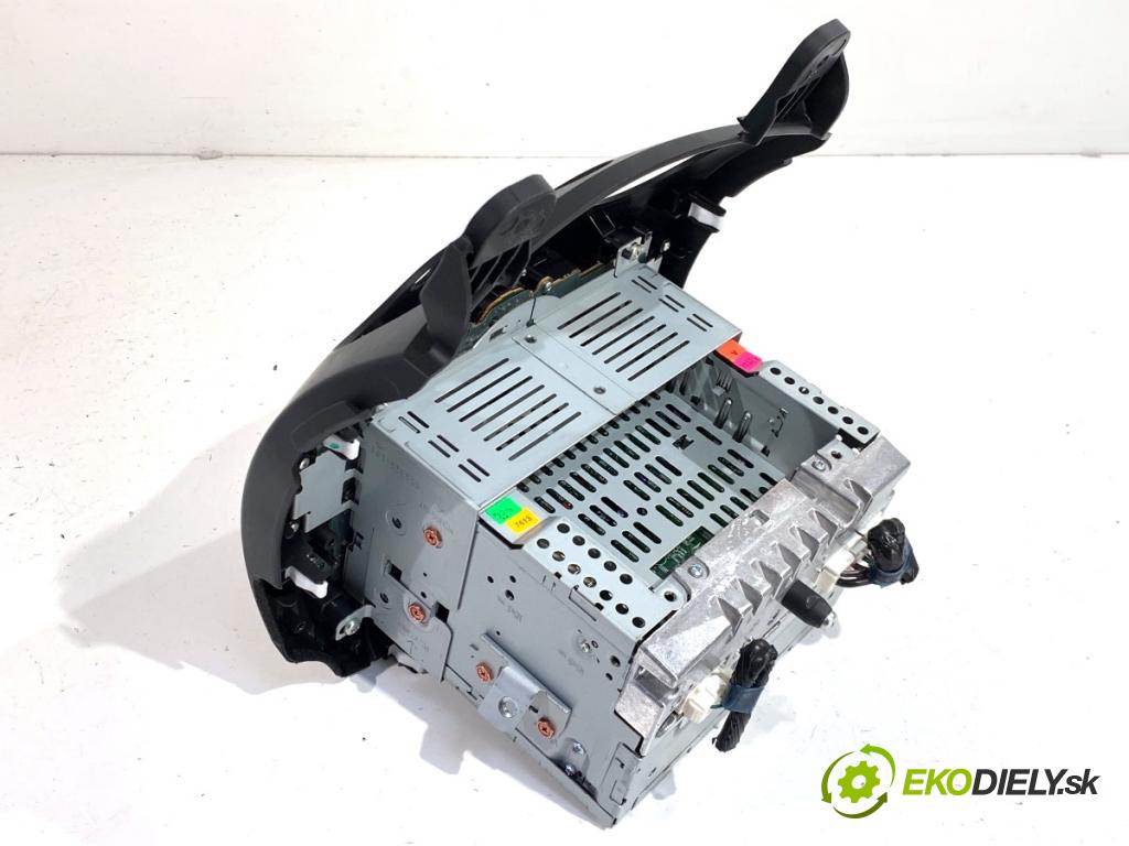 MAZDA 2 DE liftback 2008 63 kW 1.3 (DE3FS) 1349 RADIO  (Audio zařízení)