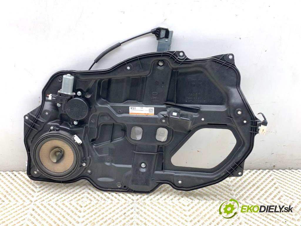 MAZDA 2 DE liftback 2008 63 kW 1.3 (DE3FS) 1349 Mechanizmus okna pravy predný 