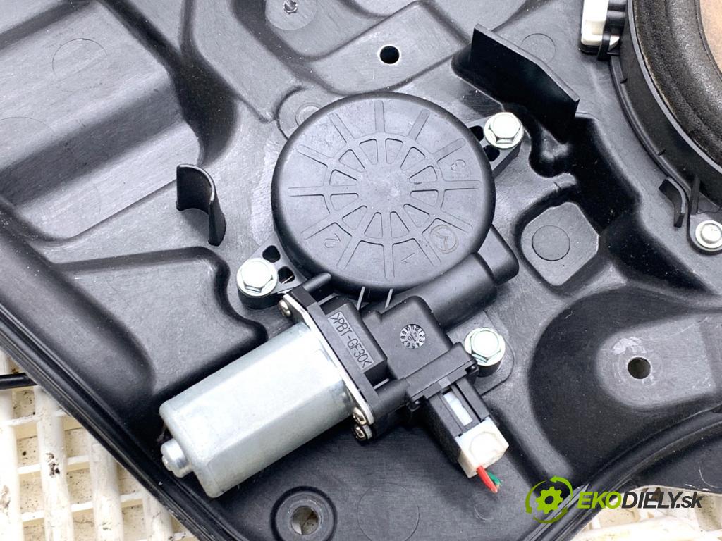 MAZDA 2 DE liftback 2008 63 kW 1.3 (DE3FS) 1349 Mechanizmus okna pravy predný
