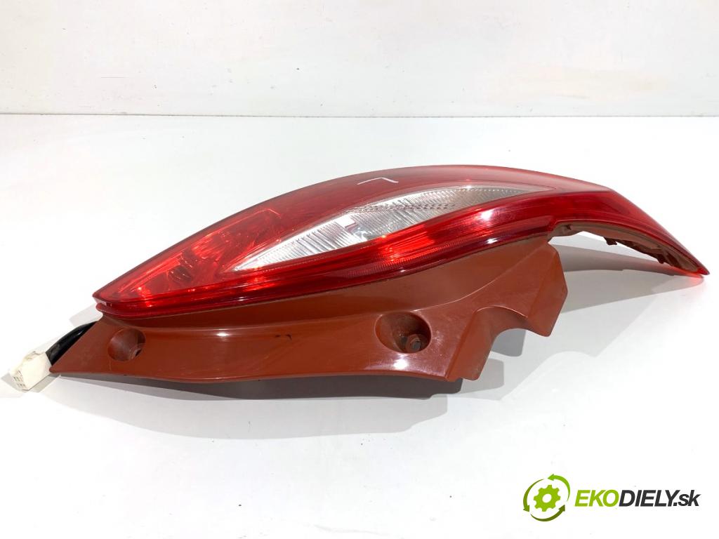 MAZDA 2 DE liftback 2008 63 kW 1.3 (DE3FS) 1349 světlo levý zadní část