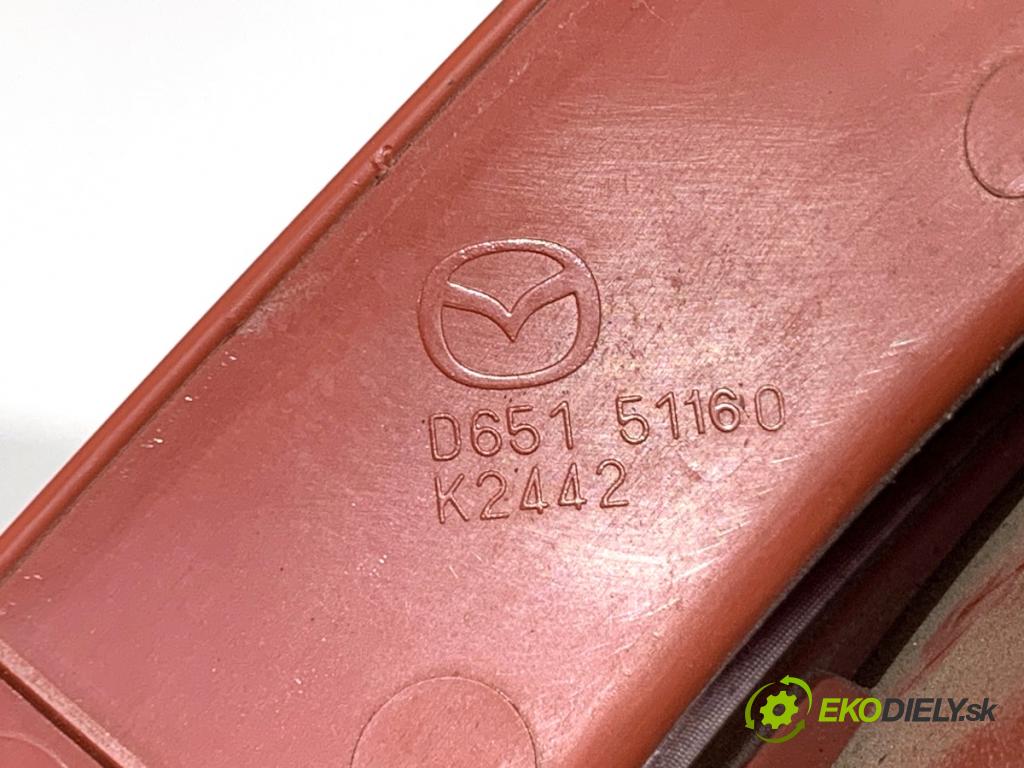 MAZDA 2 DE liftback 2008 63 kW 1.3 (DE3FS) 1349 světlo levý zadní část