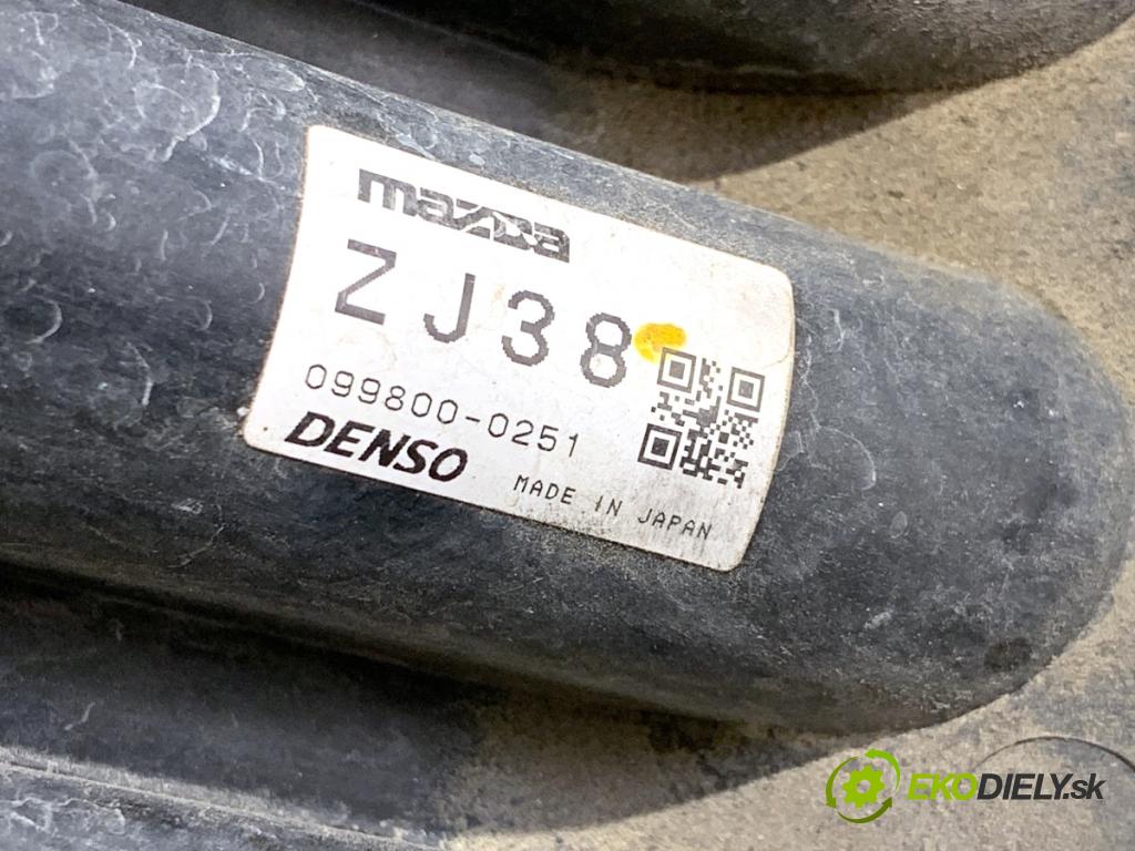 MAZDA 2 DE liftback 2008 63 kW 1.3 (DE3FS) 1349 Potrubie sacie, sanie ZJ38 (Sacie potrubie)