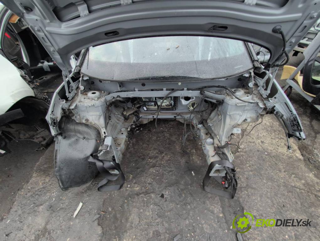 VW ID.3 liftback 2020 150 kW Pro  KAROSERIA ČTVRŤÁK blatník práh střecha PODŁUŻNICA