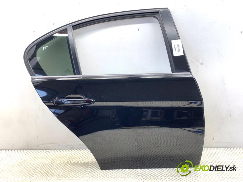 BMW E90 sedan 2006 95 kW 318 i 1995 Dvere pravy zad 668