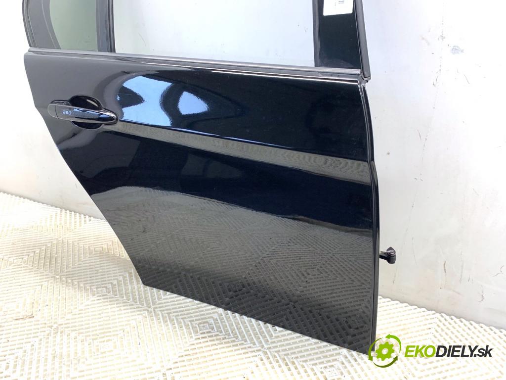 BMW E90 sedan 2006 95 kW 318 i 1995 Dvere pravy zad 668