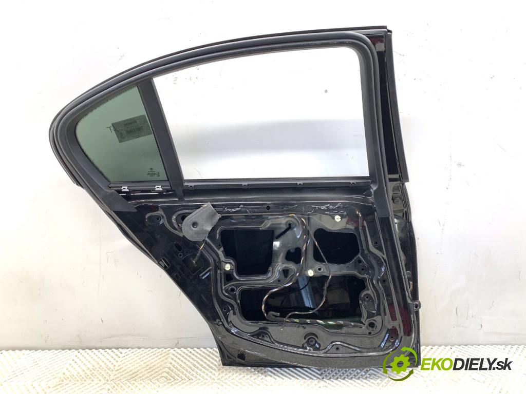 BMW E90 sedan 2006 95 kW 318 i 1995 dveře levý zadní část 668