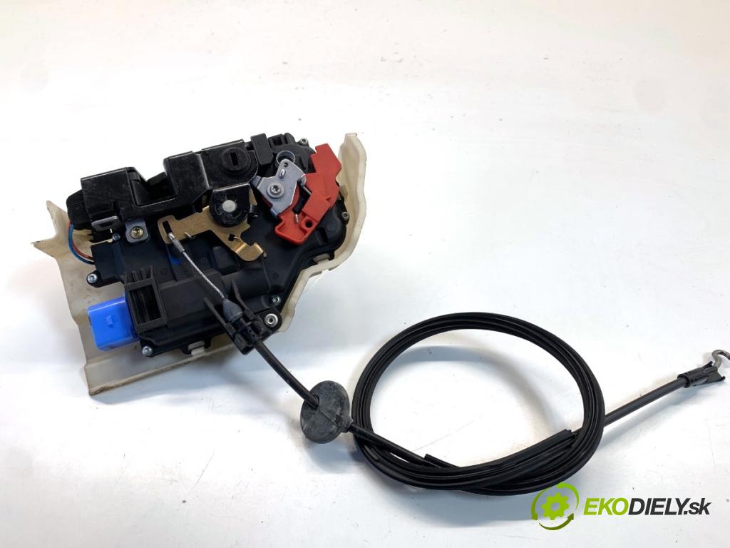 VW TOURAN nadwozie wielkoprzestrzenne (MPV) 2006 77 kW 1.9 TDI 1896 zámok Dvere ľavy zad