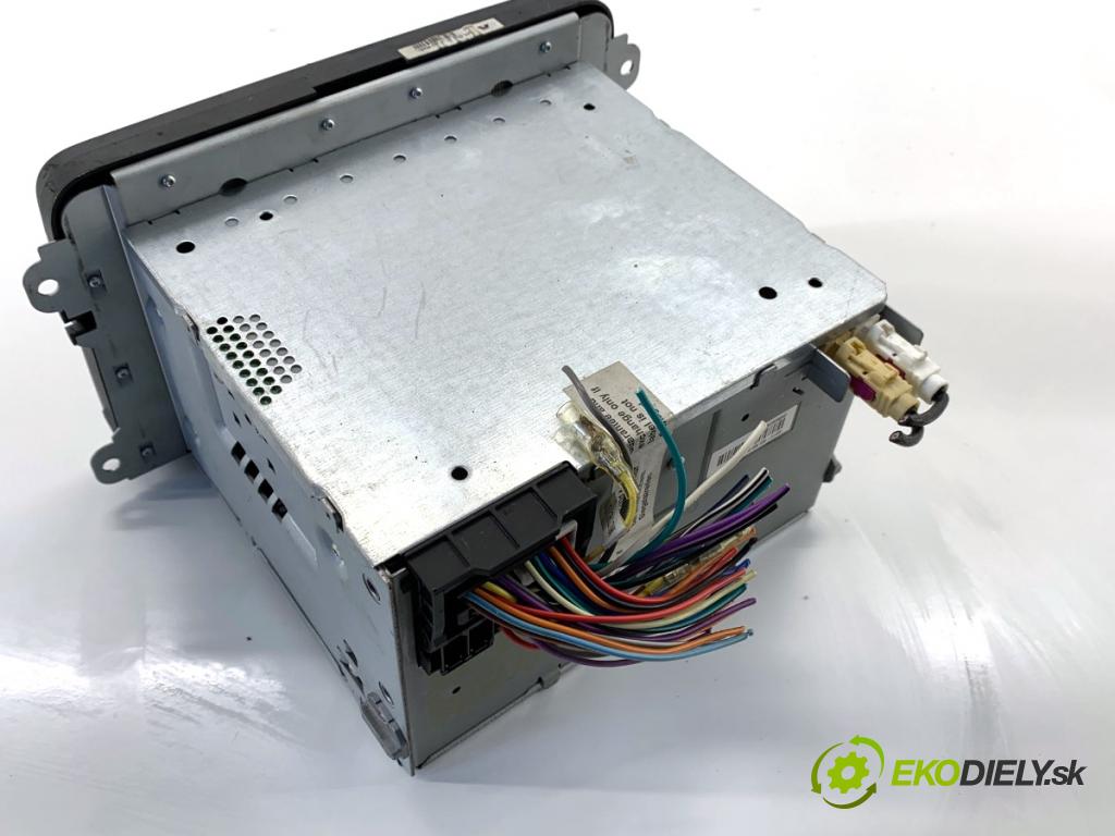 VW TOURAN nadwozie wielkoprzestrzenne (MPV) 2006 77 kW 1.9 TDI 1896 RADIO RCD 300 (Audio zariadenie)