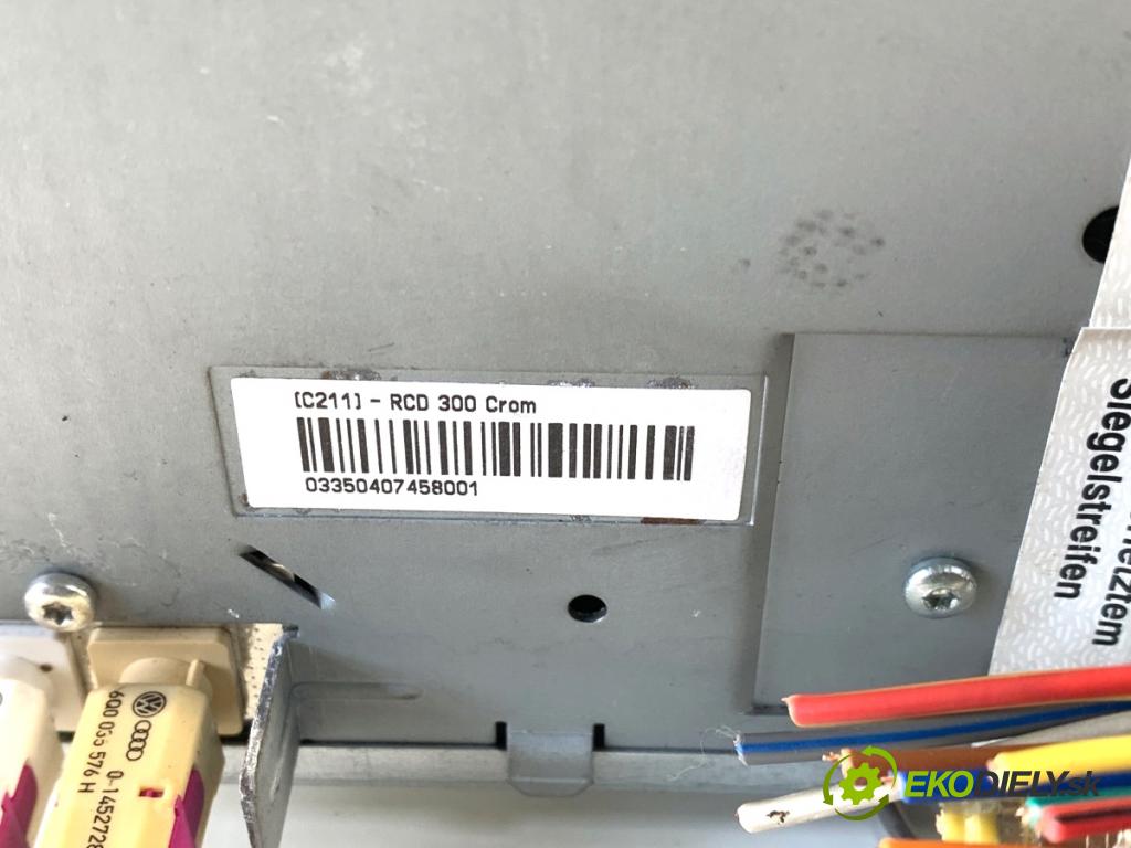 VW TOURAN nadwozie wielkoprzestrzenne (MPV) 2006 77 kW 1.9 TDI 1896 RADIO RCD 300 (Audio zariadenie)