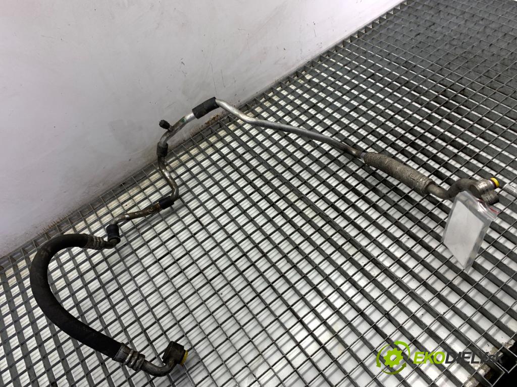 VW TOURAN nadwozie wielkoprzestrzenne (MPV) 2006 77 kW 1.9 TDI 1896 rúrka klimatizace 1T0820743AA (Trubka klimatizace)